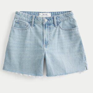 Curvy High-Rise Light Wash Relaxed Denim Shorts 5"